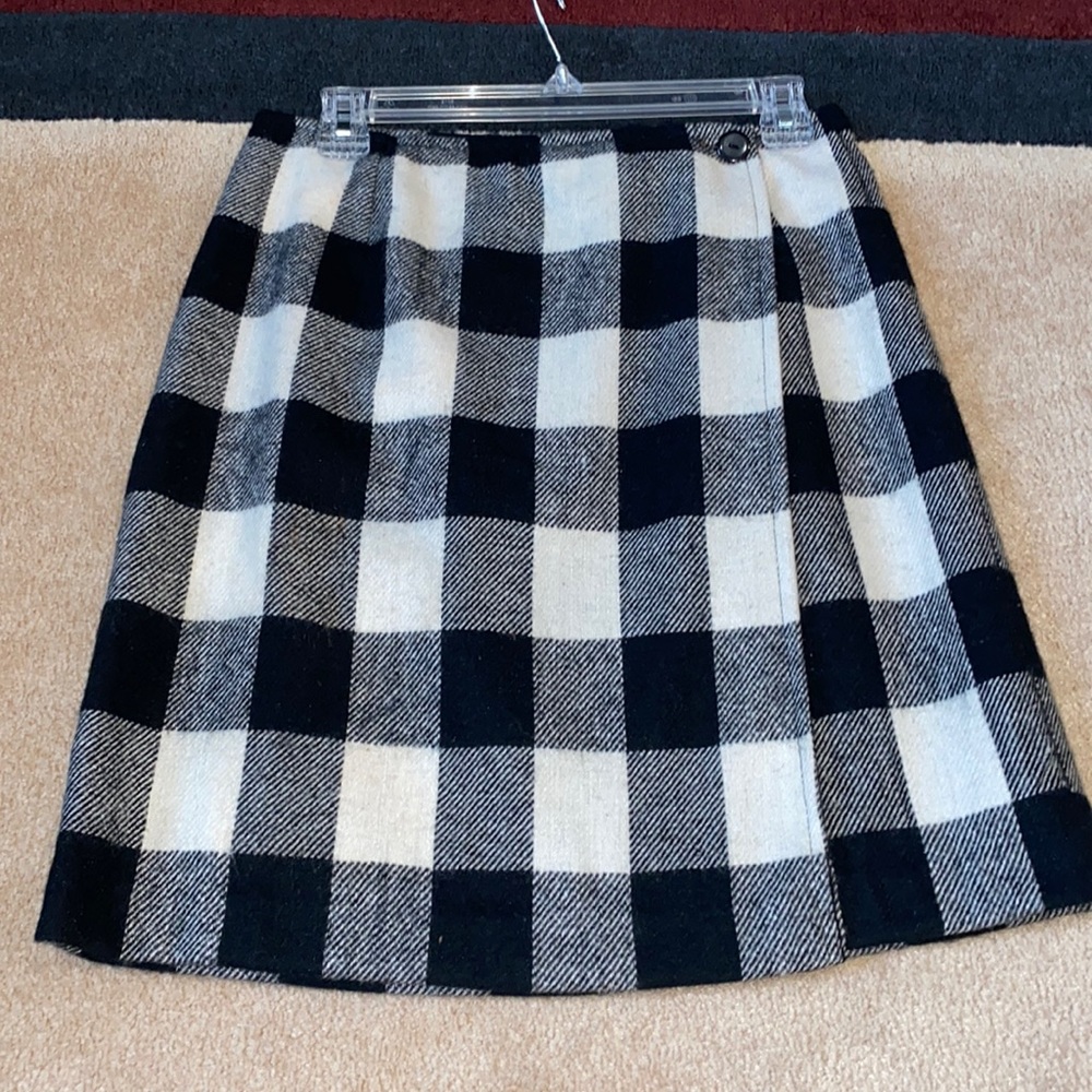 Womens black and white gingham wool skirt, size large